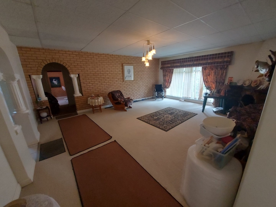 7 Bedroom Property for Sale in Protea Park North West